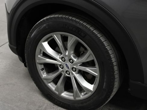 Used 2023 Ford Explorer XLT w/ Equipment Group 202A image 10