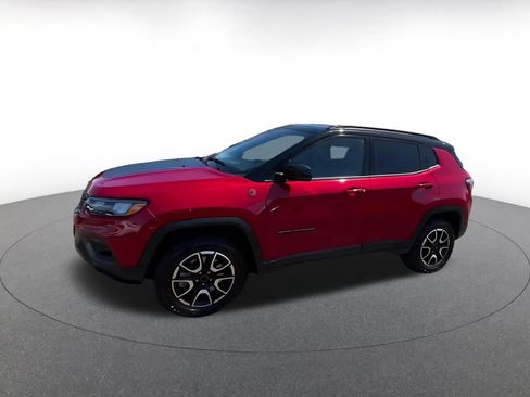 Used 2025 Jeep Compass Trailhawk image 8