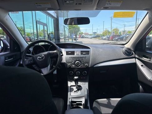 Used 2013 MAZDA MAZDA3 i Touring FWD image 12