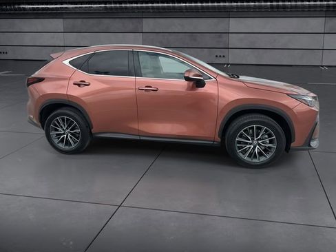 Used 2025 Lexus NX 250 FWD w/ Cold Area Package image 9