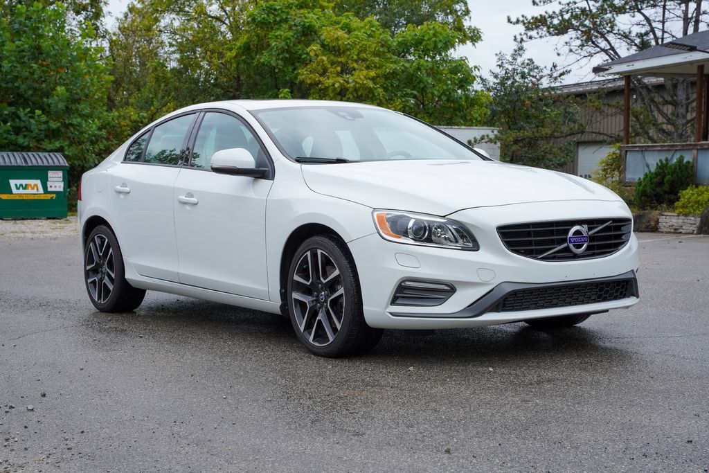 Used 2018 Volvo S60 T5 Dynamic w/ Vision Package AWD/4WD image 9