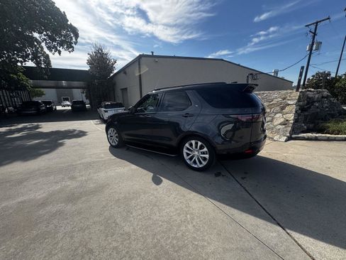 Certified 2024 Land Rover Discovery Dynamic SE AWD/4WD image 3