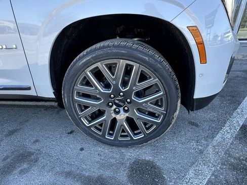 New 2026 GMC Yukon XL Denali Ultimate w/ LPO, Floor Liner Package image 3