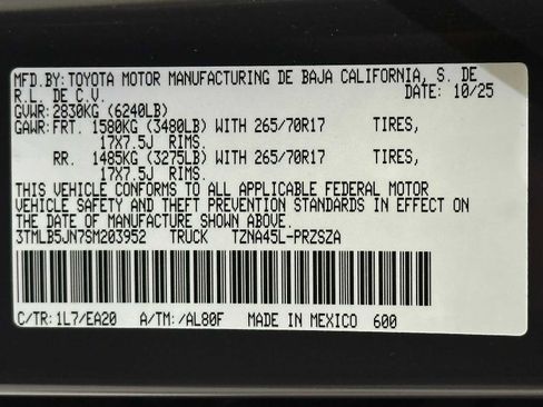 Certified 2025 Toyota Tacoma TRD Off-Road w/ TRD Off Road Premium Package AWD/4WD image 31