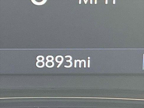 Used 2024 Chevrolet Traverse LT image 26