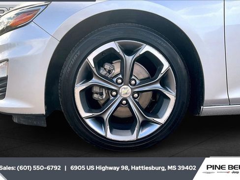 Used 2020 Chevrolet Malibu LT image 7