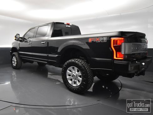Used 2018 Ford F250 Platinum w/ Platinum Ultimate Package AWD/4WD image 5