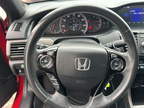 Used 2017 Honda Accord Sport image 12