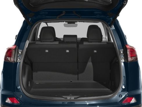 Used 2018 Toyota RAV4 SE w/ Power Extra Value Package image 13