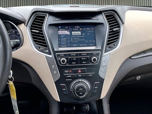 Used 2017 Hyundai Santa Fe Sport FWD image 7