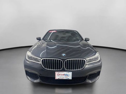 Used 2019 BMW 750i xDrive w/ Executive Package AWD/4WD image 2