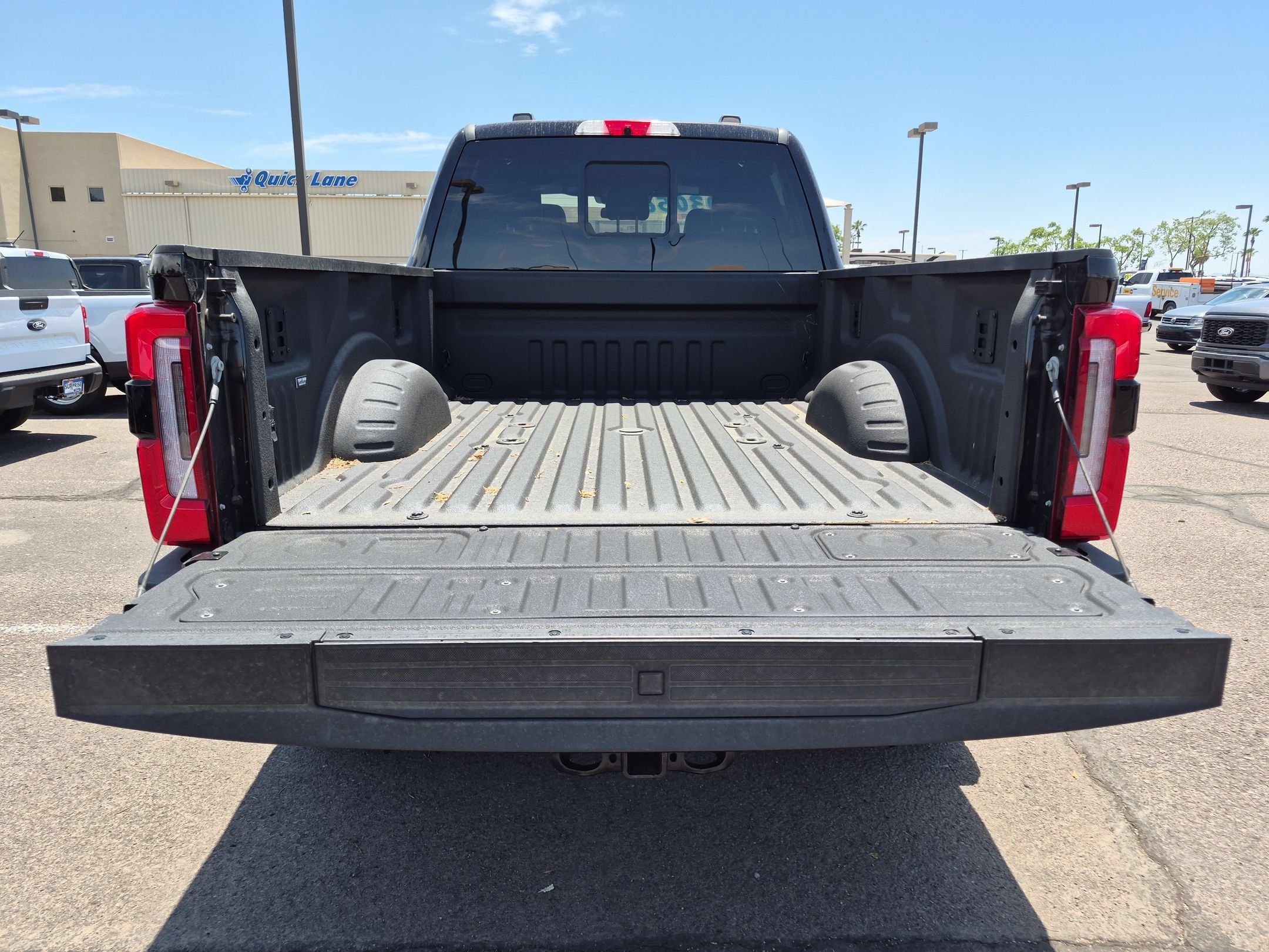 New 2025 Ford F350 Platinum w/ FX4 Off-Road Package AWD/4WD image 4