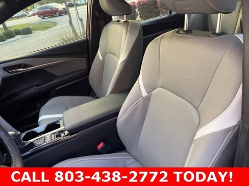 Used 2025 Toyota Camry SE w/ Multimedia Upgrade Package image 8