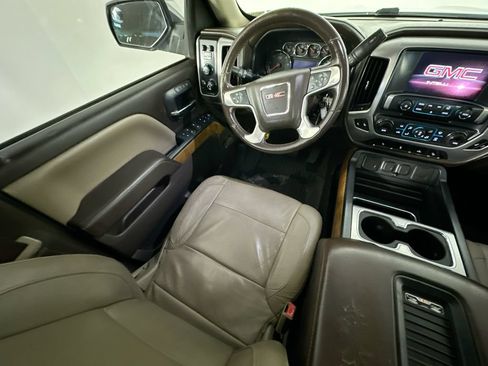 Used 2018 GMC Sierra 1500 SLT w/ SLT Premium Package AWD/4WD image 9