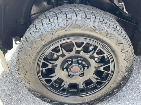 Used 2025 Toyota Tacoma SR5 RWD image 7