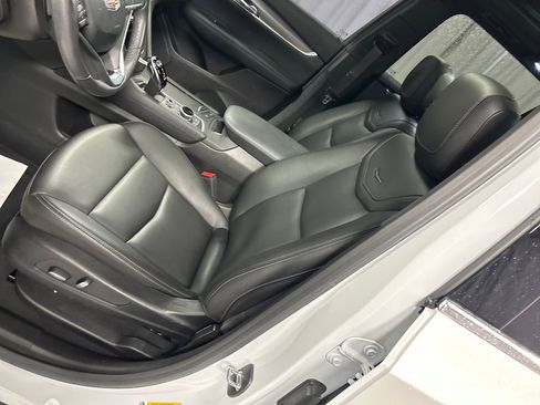 Used 2023 Cadillac XT6 Luxury image 12