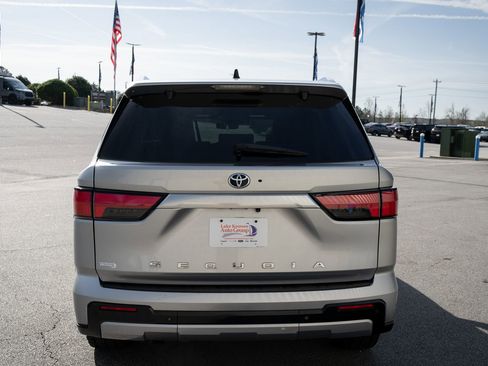 Used 2024 Toyota Sequoia Capstone image 17