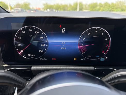 Used 2025 Mercedes-Benz GLA 250 image 10