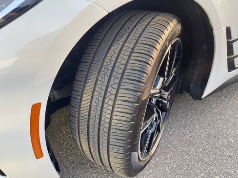 Used 2023 BMW i4 eDrive40 w/ M Sport Package image 8