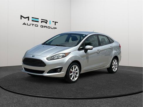 Used 2015 Ford Fiesta SE w/ Equipment Group 201A FWD image 4