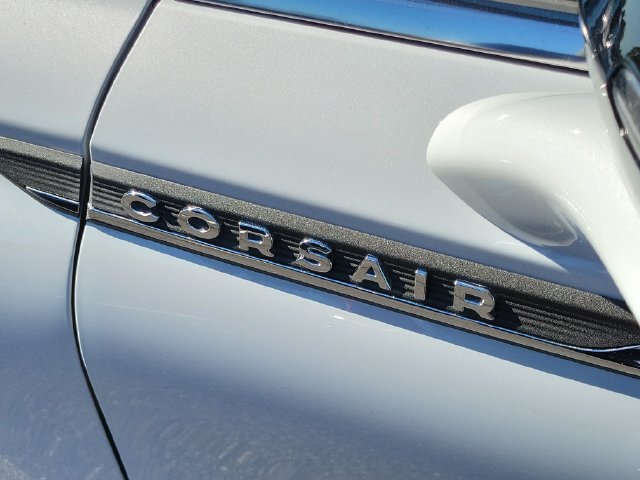Used 2025 Lincoln Corsair AWD w/ Equipment Group 101A image 30