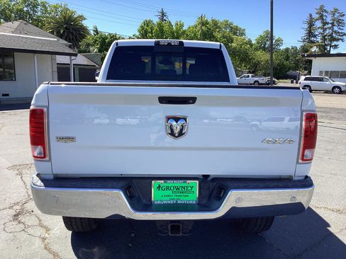 Used 2018 RAM 2500 Laramie AWD/4WD image 8
