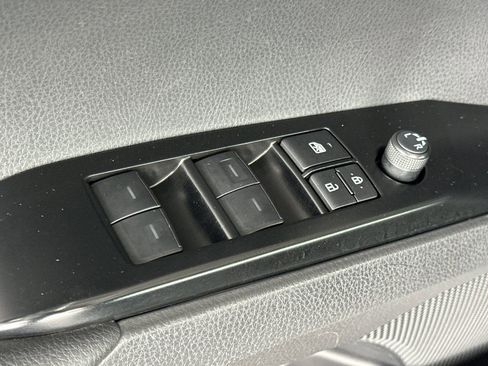 Used 2025 Toyota Camry LE image 13