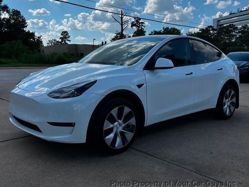 Used 2024 Tesla Model Y Long Range AWD/4WD image 12