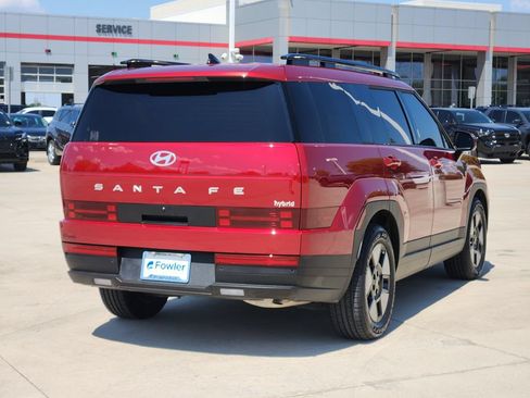 Used 2025 Hyundai Santa Fe SEL FWD image 5