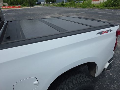 Used 2020 Chevrolet Silverado 1500 RST w/ Rally Edition AWD/4WD image 3