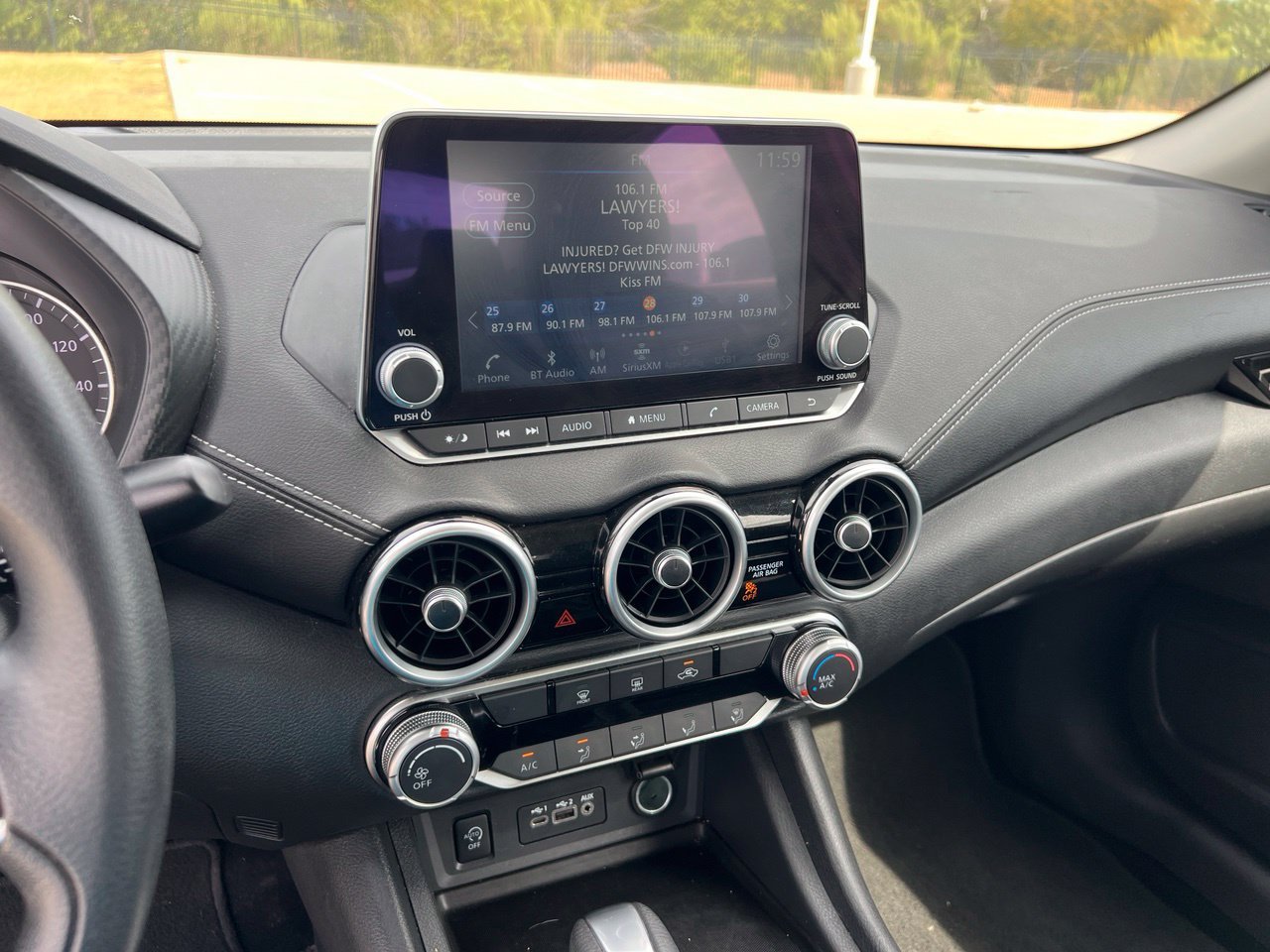 Used 2025 Nissan Sentra SV FWD image 8