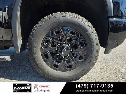 Used 2024 Chevrolet Silverado 2500 High Country w/ High Country Premium Package AWD/4WD image 29