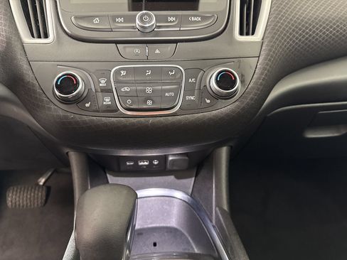 Used 2023 Chevrolet Malibu LT FWD image 17