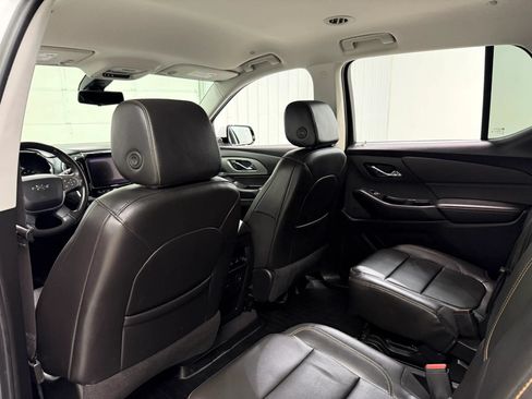 Used 2020 Chevrolet Traverse RS AWD/4WD image 16