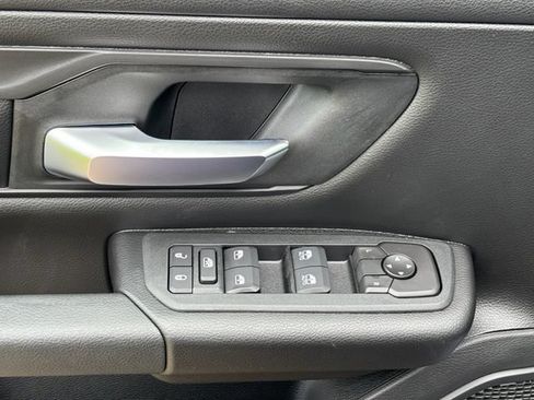 New 2026 RAM 1500 Express AWD/4WD image 15