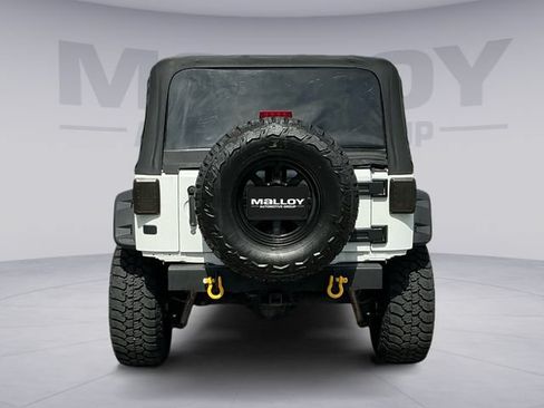 Used 2016 Jeep Wrangler Sport w/ Quick Order Package 23S AWD/4WD image 4