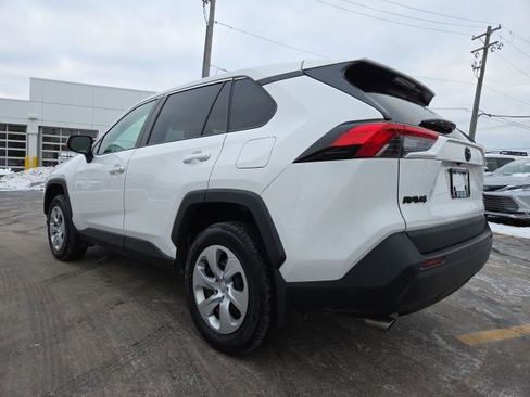 Used 2022 Toyota RAV4 LE image 5