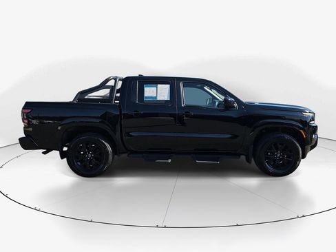 Used 2023 Nissan Frontier SV w/ Midnight Edition Package RWD image 5