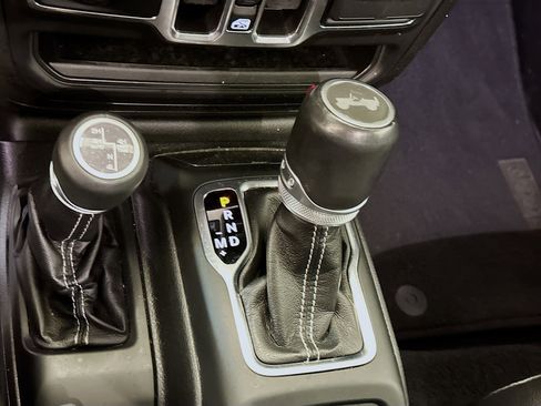 Used 2021 Jeep Wrangler Sahara image 25