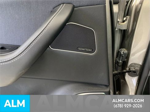 Used 2021 Maserati Levante S GranLusso image 32