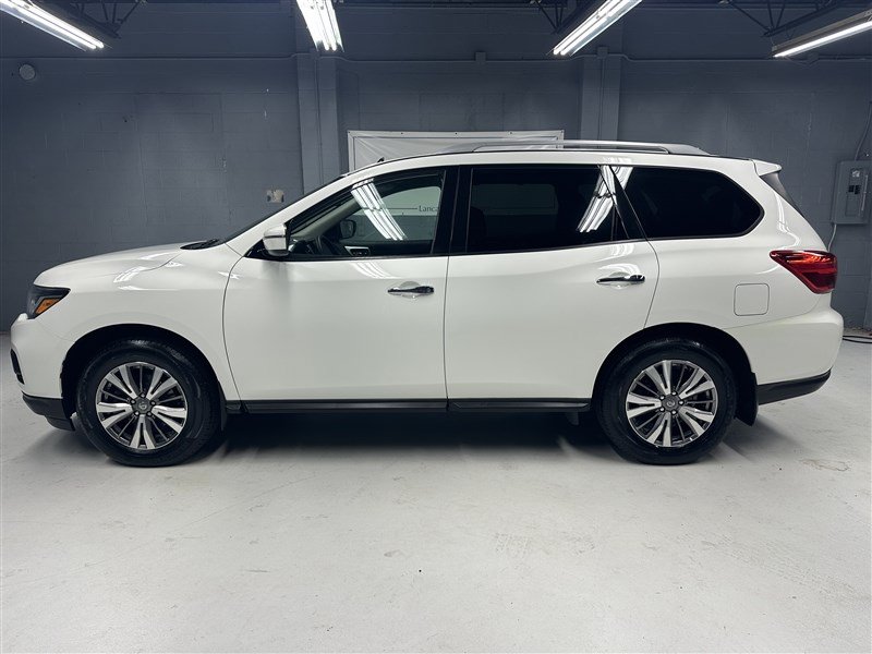 Used 2019 Nissan Pathfinder S AWD/4WD image 10