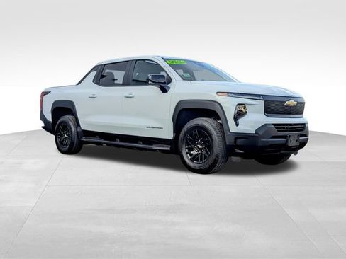 Used 2024 Chevrolet Silverado EV W/T image 5