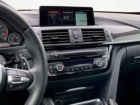 Used 2018 BMW M4 Competition image 6