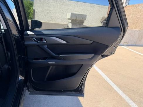 Used 2018 MAZDA CX-9 Sport FWD image 17