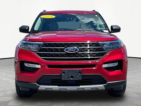 Used 2021 Ford Explorer XLT w/ Equipment Group 202A AWD/4WD image 2