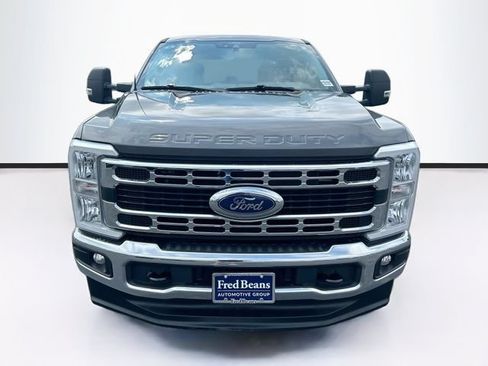 Used 2025 Ford F250 XLT AWD/4WD image 2
