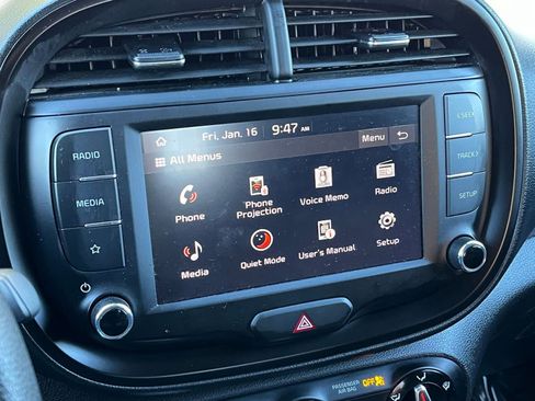 Used 2025 Kia Soul LX w/ LX Technology Package image 20