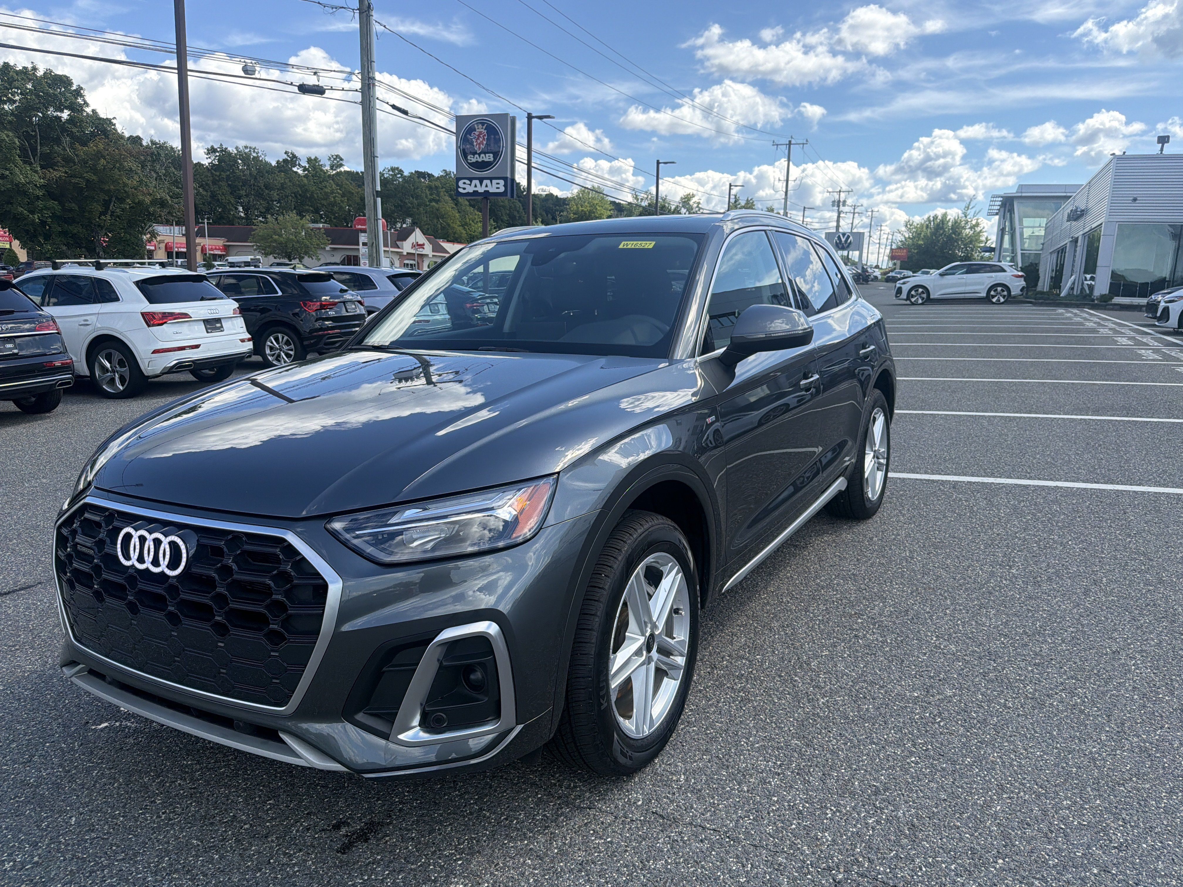 Certified 2024 Audi Q5 e Premium w/ Convenience Package AWD/4WD image 3
