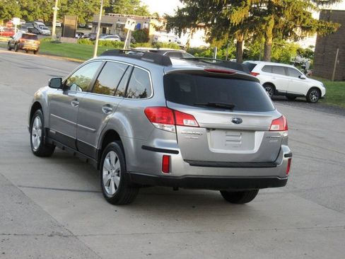 Used 2011 Subaru Outback 2.5i Premium AWD/4WD image 13