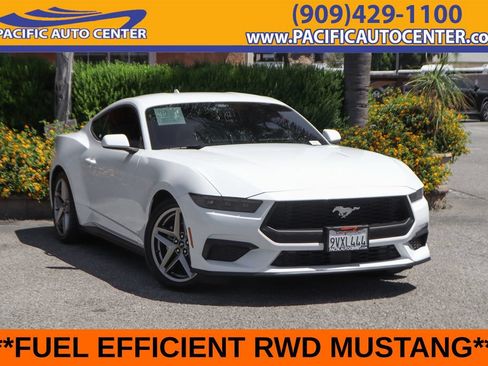 Used 2025 Ford Mustang Coupe RWD image 1